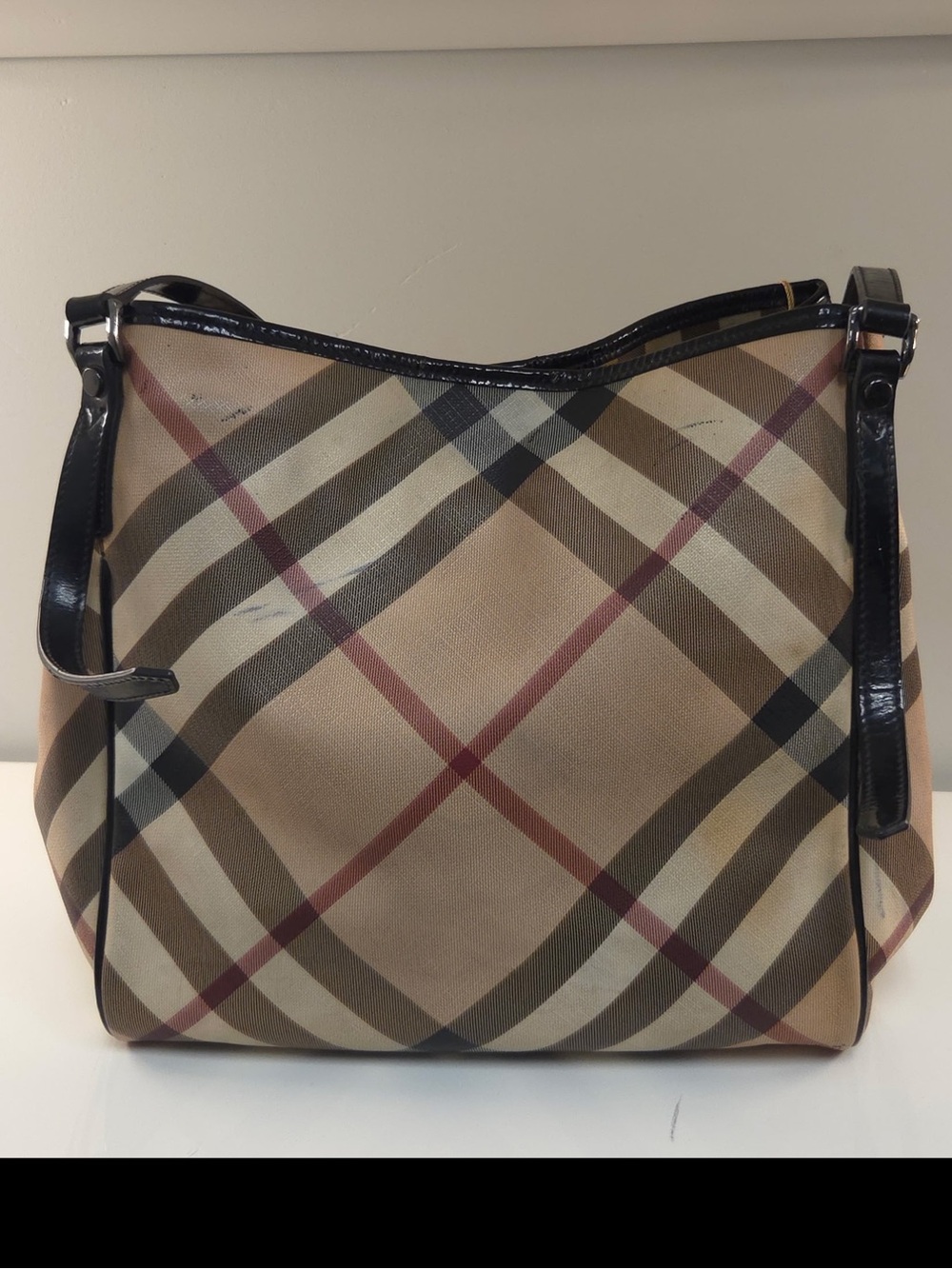 1/5 will win LV Wallet!! $25 Off $75 must be used in that show C RULES